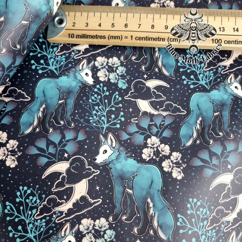 Familiar Wolf Faux leather / vinyl fabric. 39x66cm roll