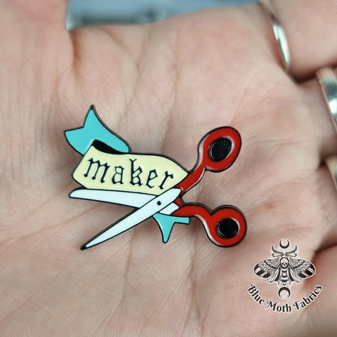 Sewist Maker Scissors Enamel Pin Badge