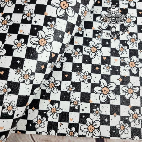 Daisy Checkerboard Textured faux leather / vinyl fabric. 39x66cm roll