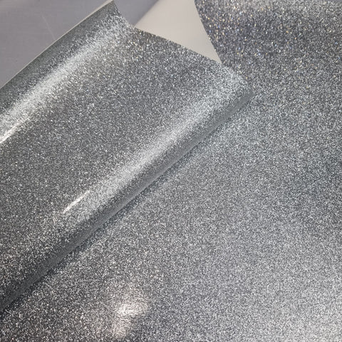 39x60cm BOLT END. Silver. Smooth gloss Glitter Faux leather / vinyl fabric.