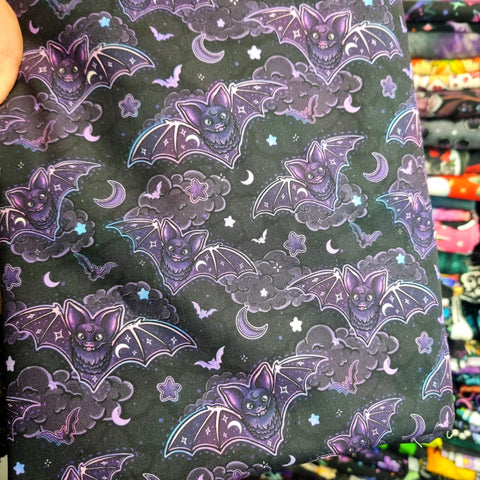 1m BOLT END. Bats 100% cotton poplin fabric